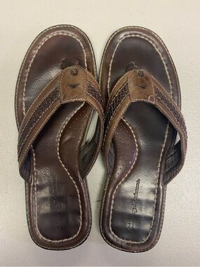 Tommy Bahama Men's Anchors Away Leather Flip-Flop Sandals